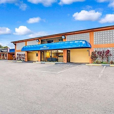 Airport Inn Tampa Exteriör bild