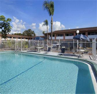 Airport Inn Tampa Exteriör bild